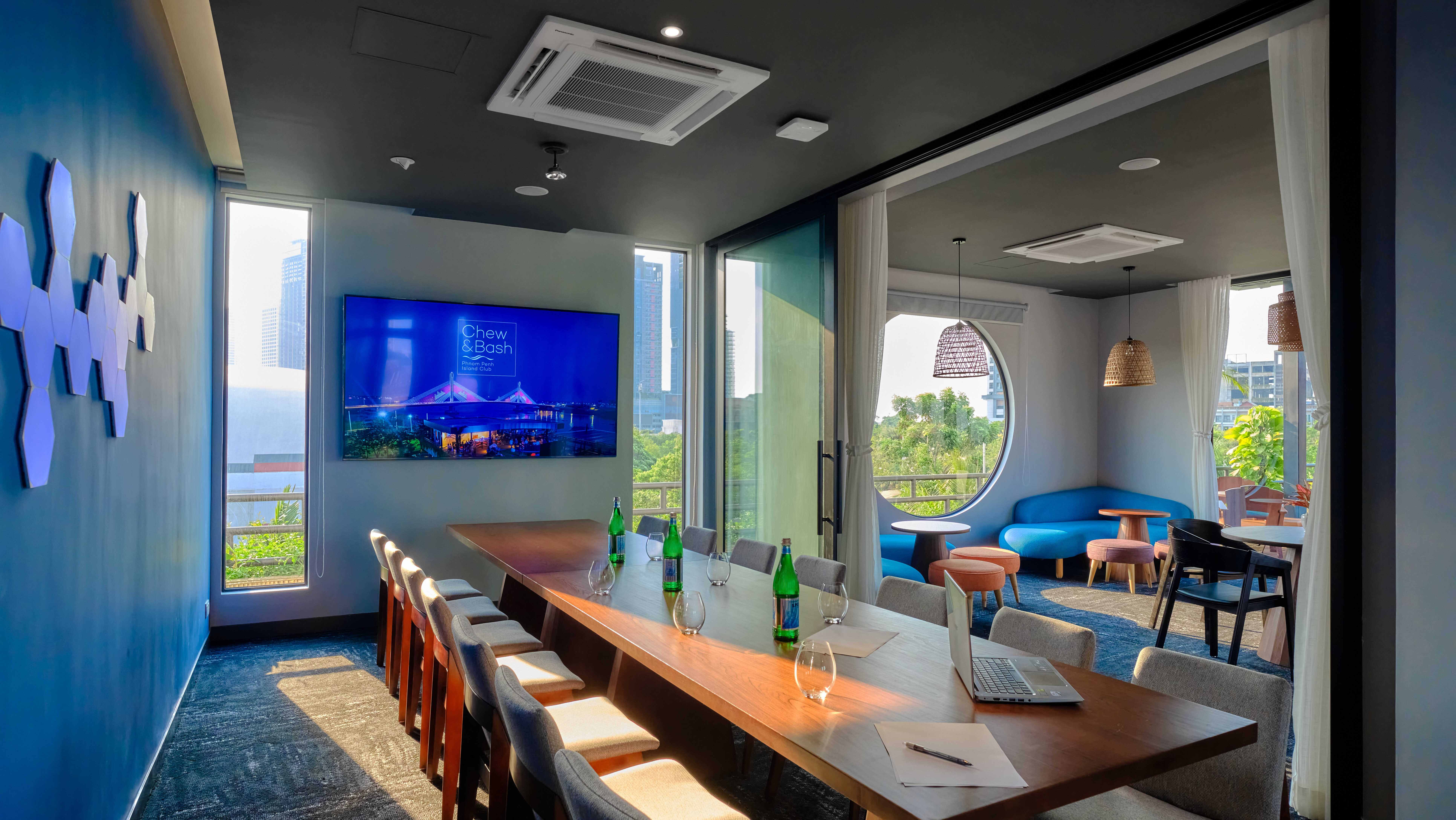 Business suite for meetings at Chew & Bash